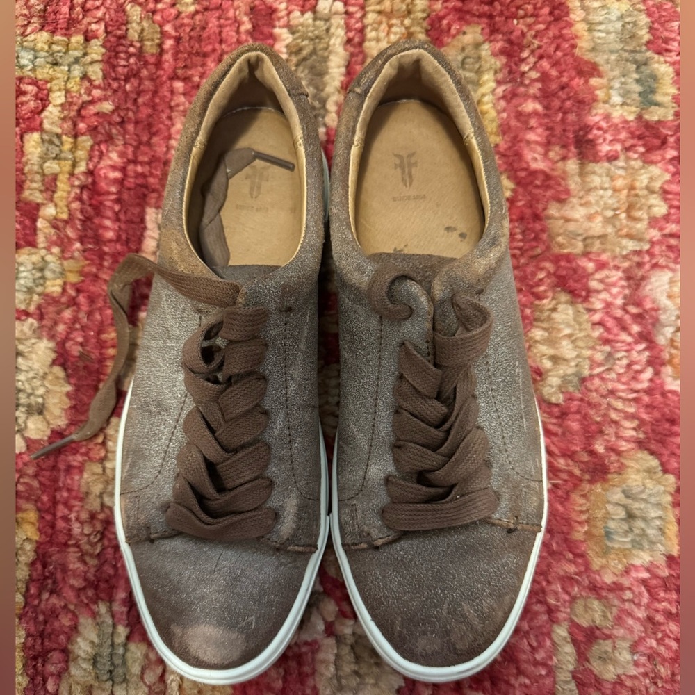 Frye’s Women’s Ivy Low Lace Chocolate Brown Sneakers. Size 6.5.